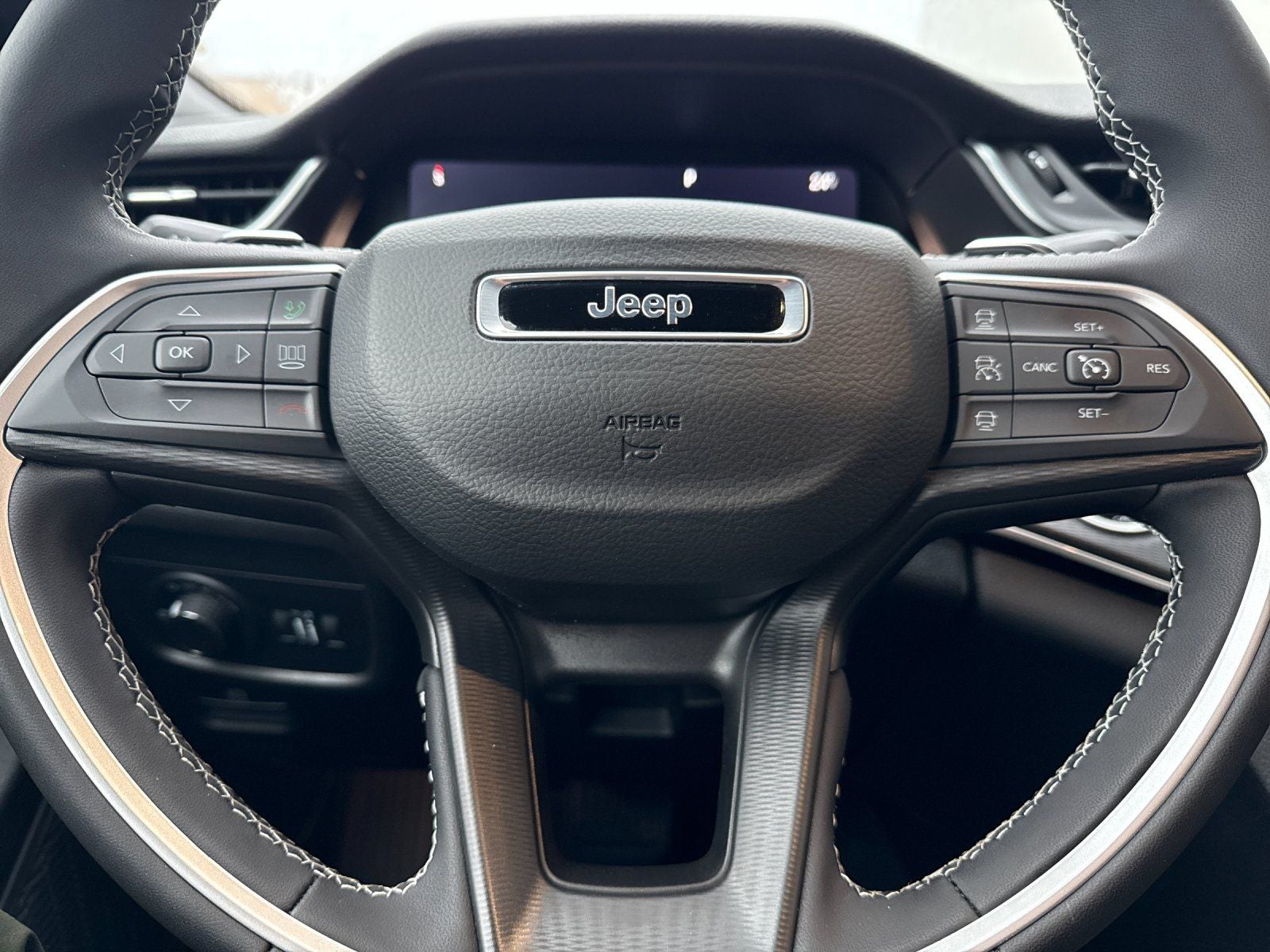 2024 Jeep Grand Cherokee L Laredo