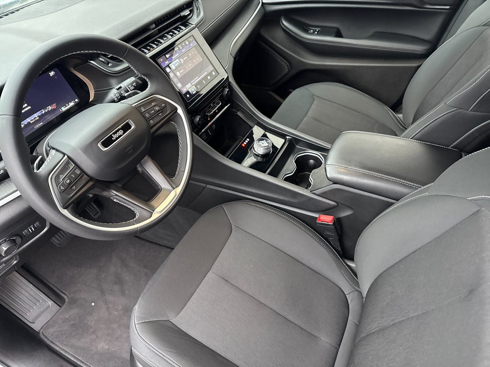 2024 Jeep Grand Cherokee L Laredo