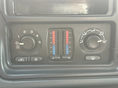 2004 Chevrolet Silverado 2500HD LS
