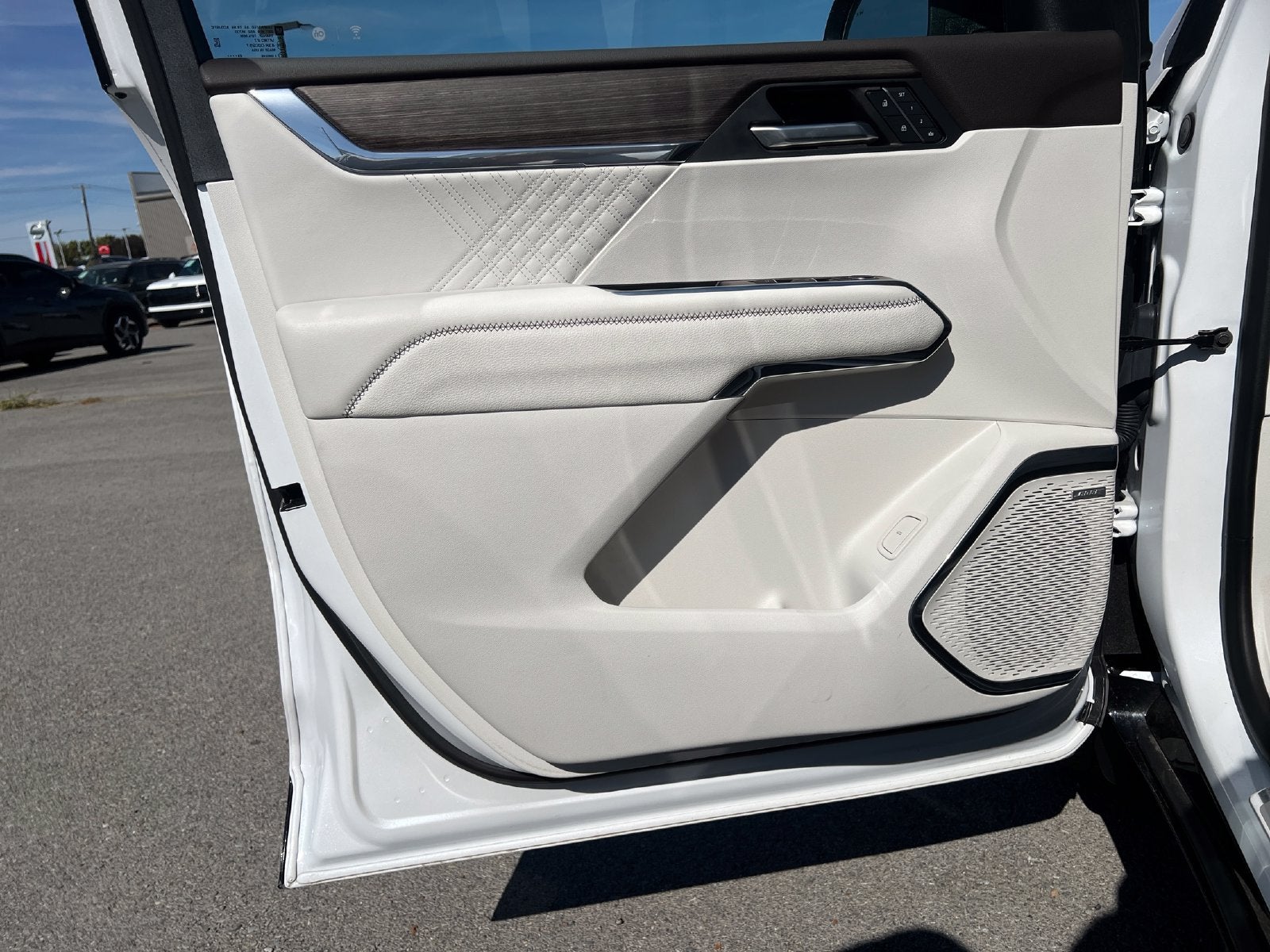2024 GMC Acadia Denali