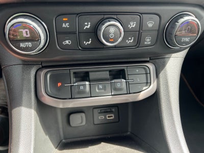 2022 GMC Acadia AT4