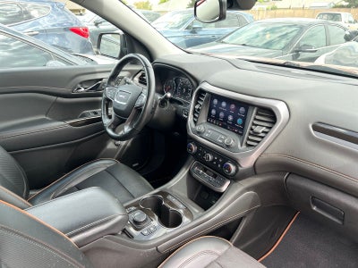 2022 GMC Acadia AT4