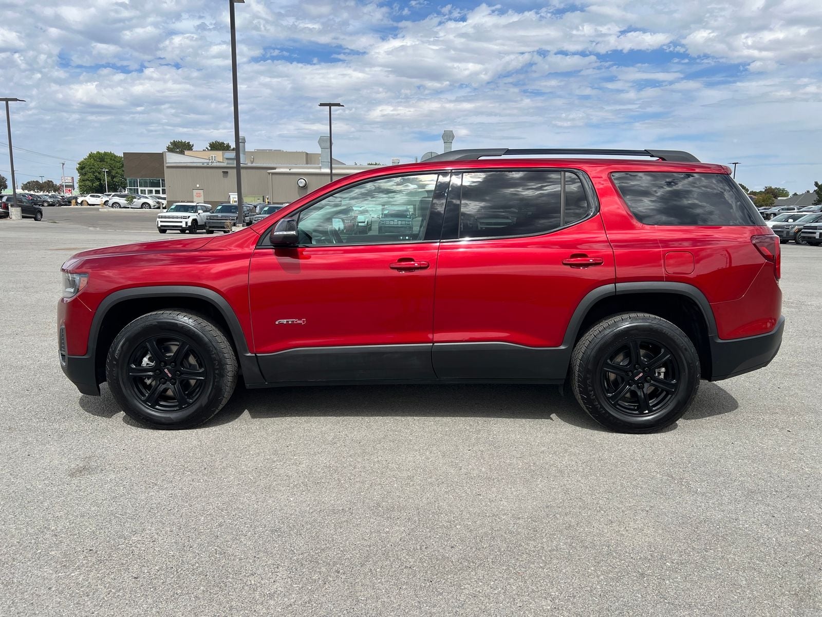 2022 GMC Acadia AT4