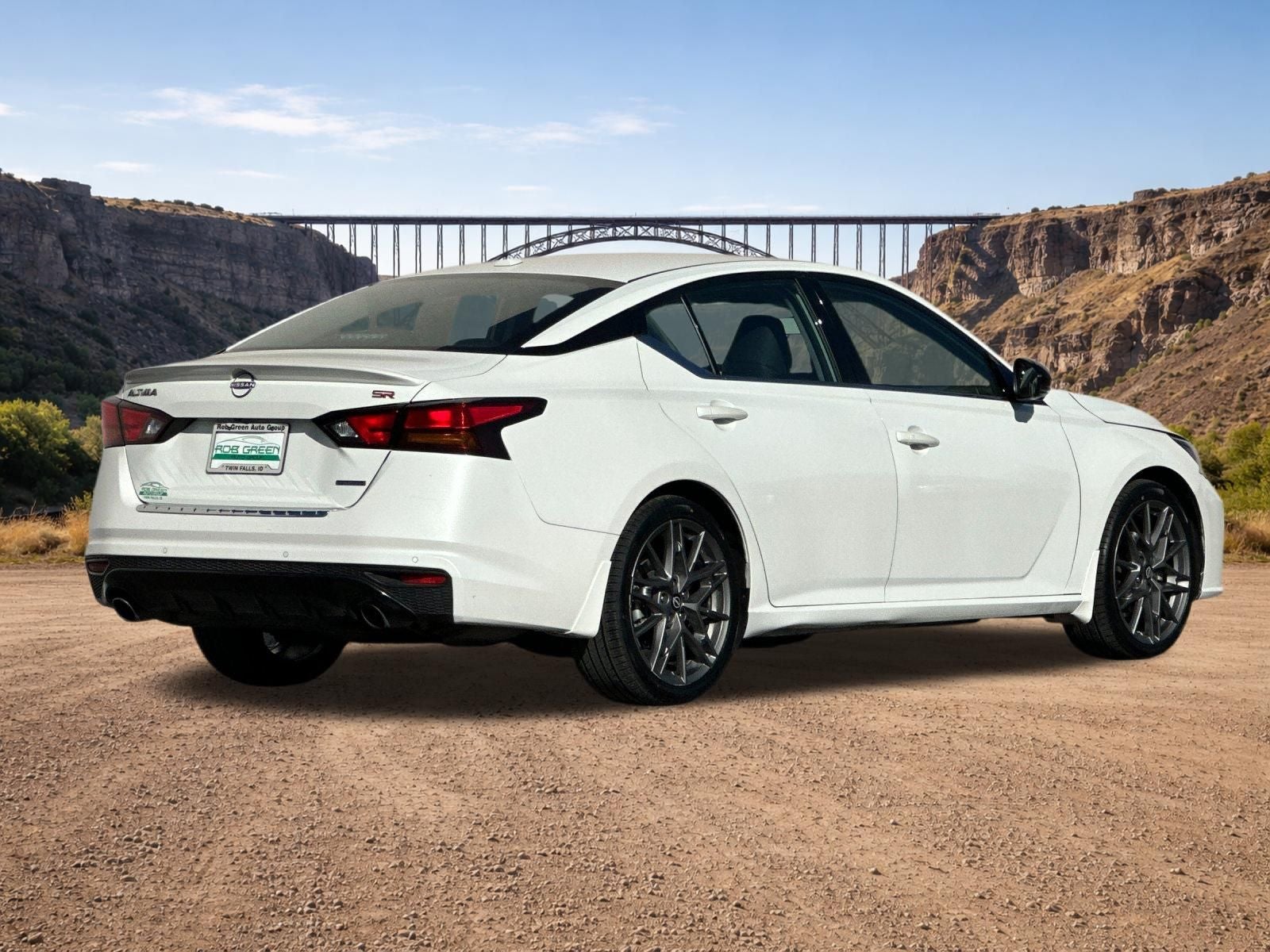 2023 Nissan Altima 2.0 SR