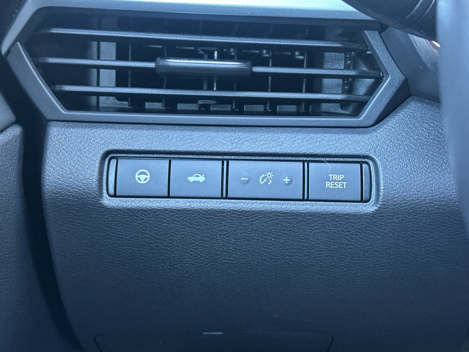 2023 Nissan Altima 2.0 SR