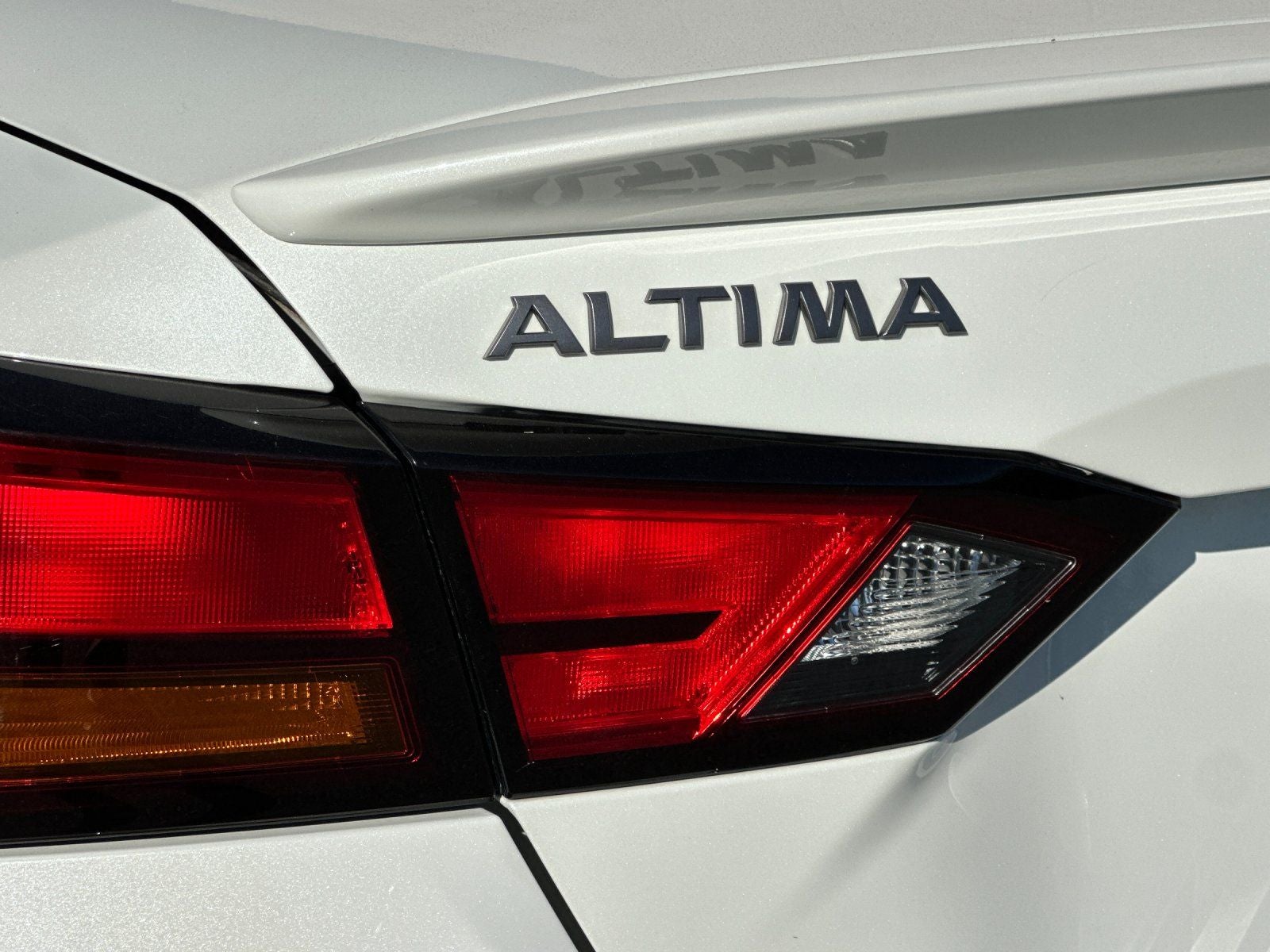 2023 Nissan Altima 2.0 SR