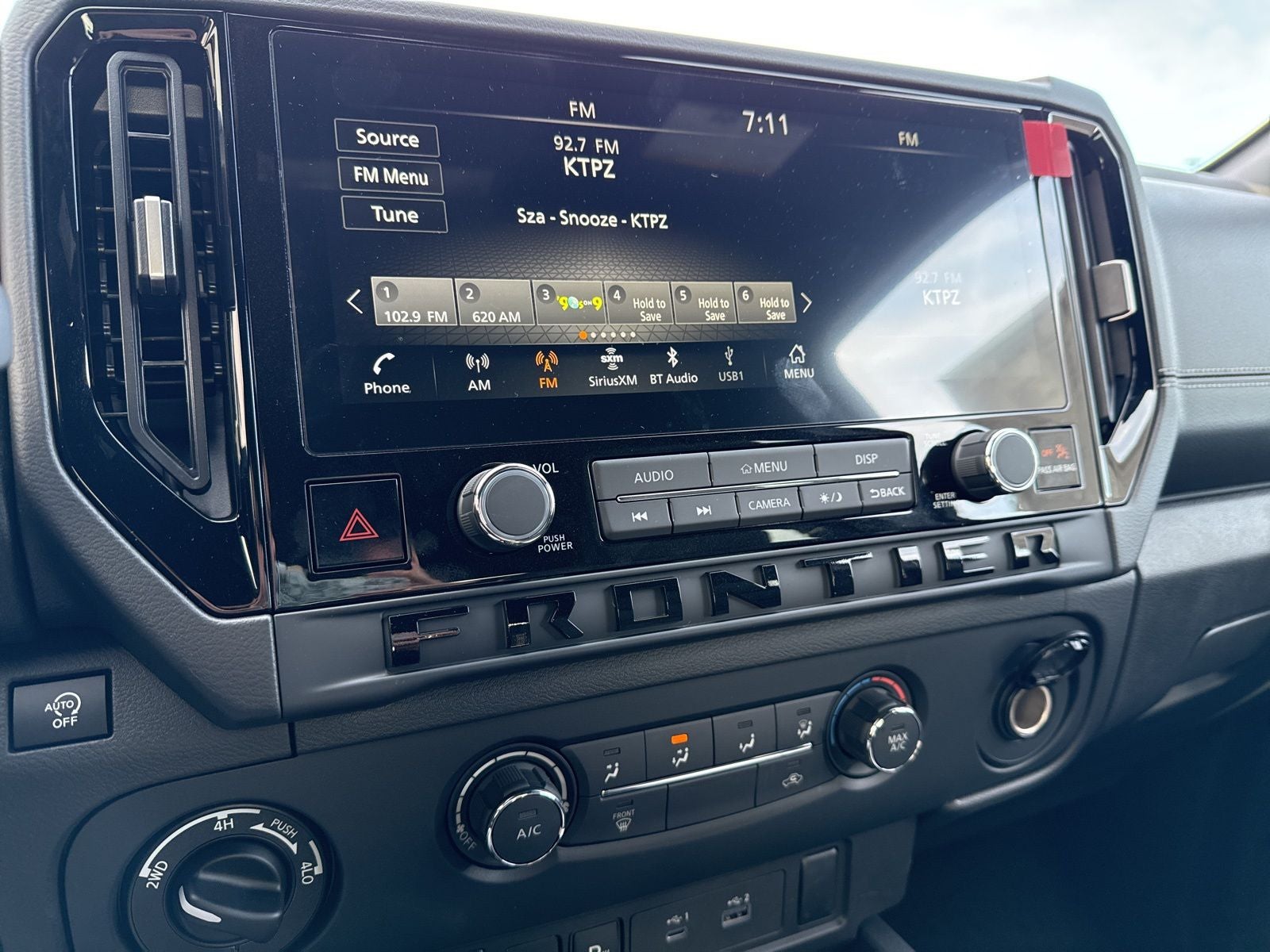 2026 Nissan Frontier SV