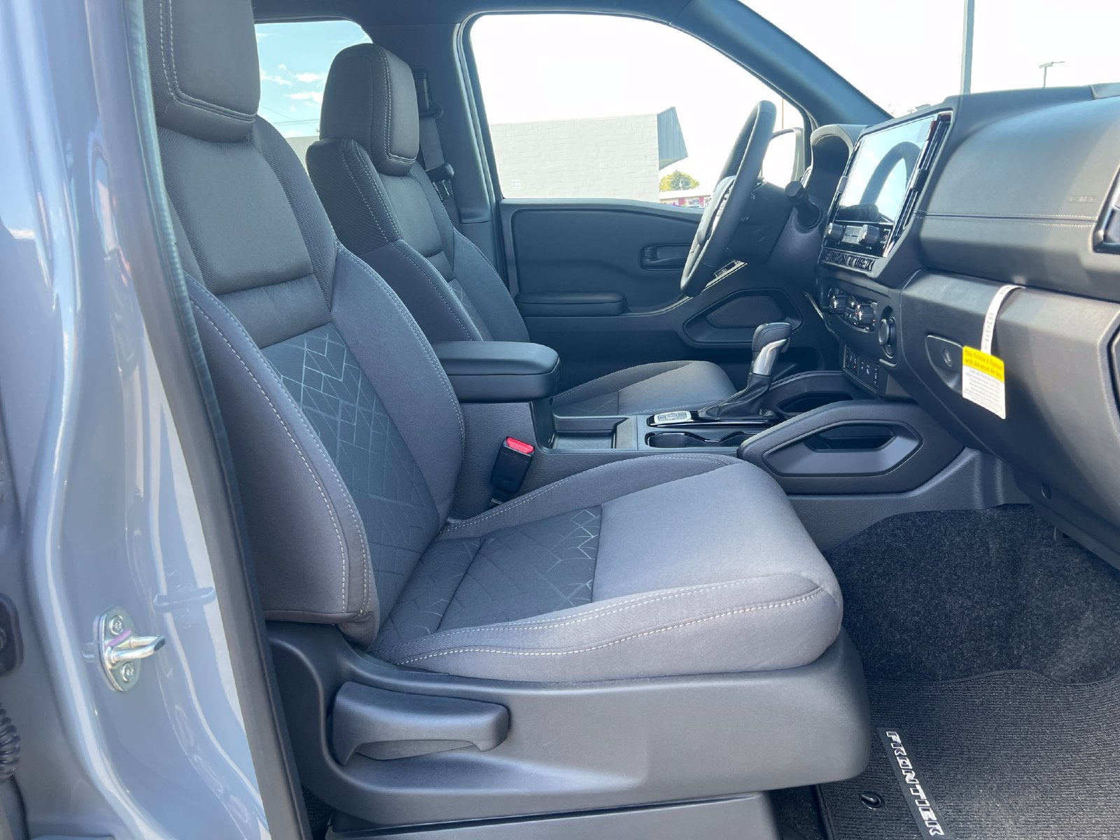 2027 Nissan Frontier SV
