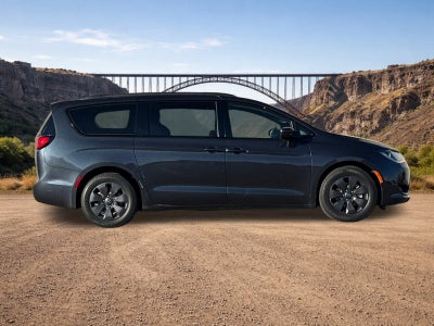 2020 Chrysler Pacifica Hybrid Touring L
