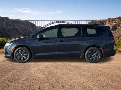 2020 Chrysler Pacifica Hybrid Touring L