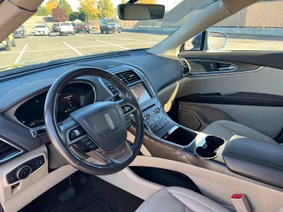 2019 Lincoln Nautilus Select