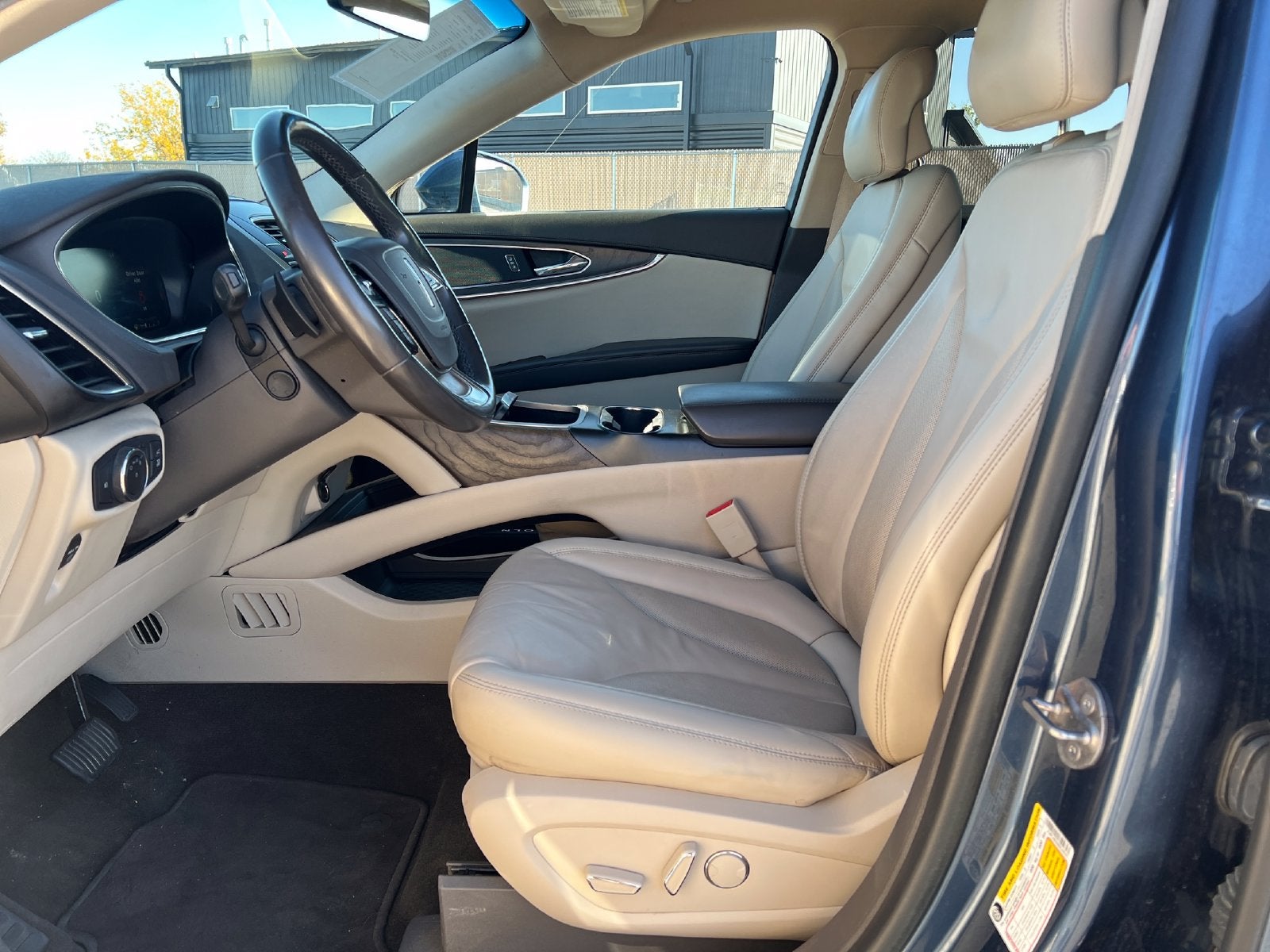 2019 Lincoln Nautilus Select