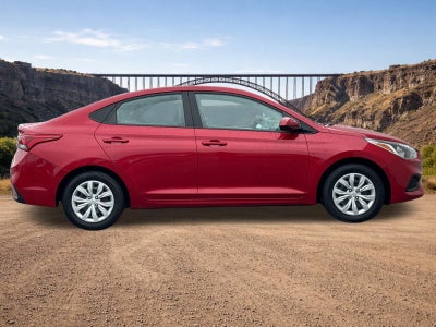 2022 Hyundai Accent SE