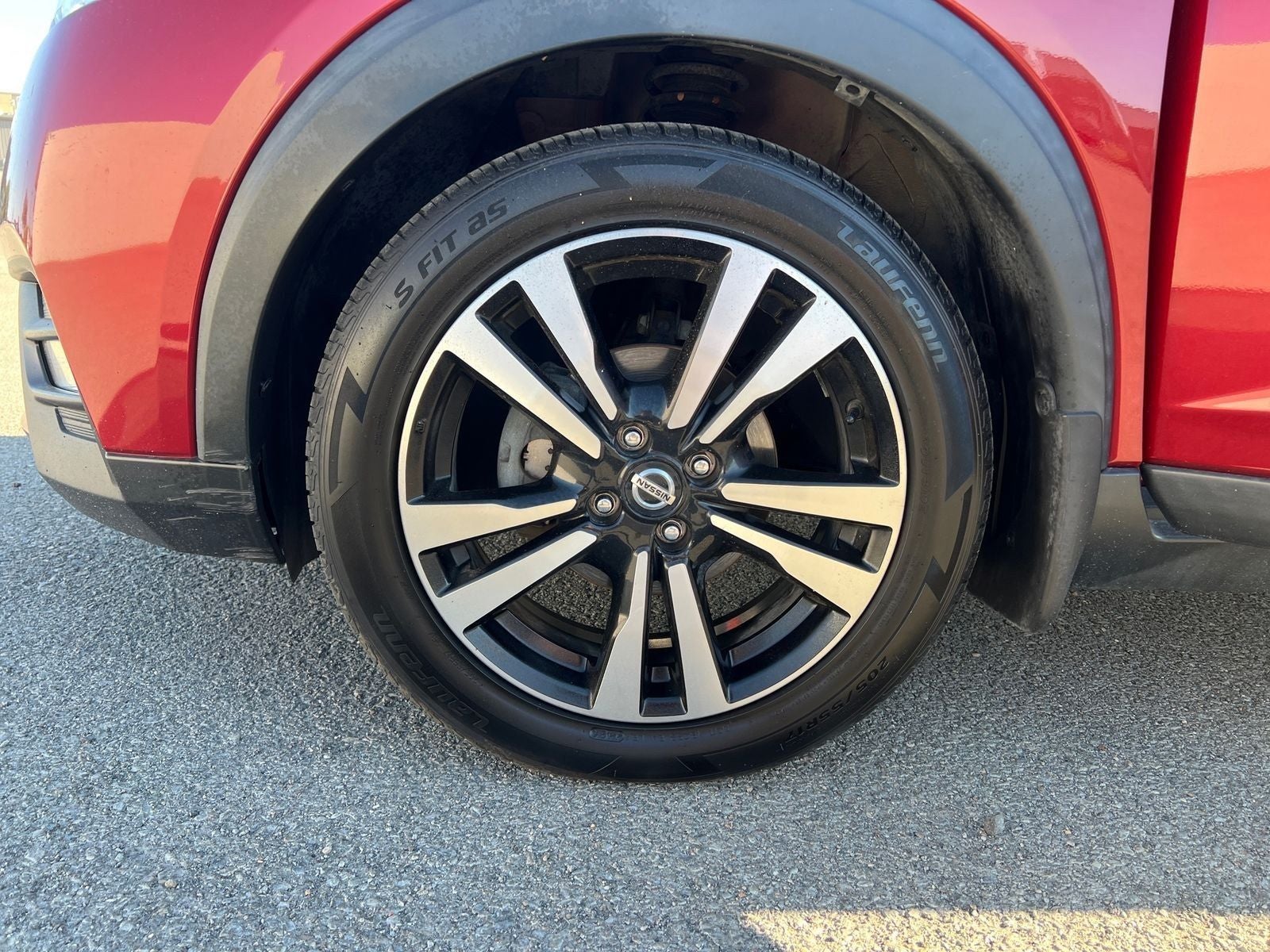 2019 Nissan Kicks SR