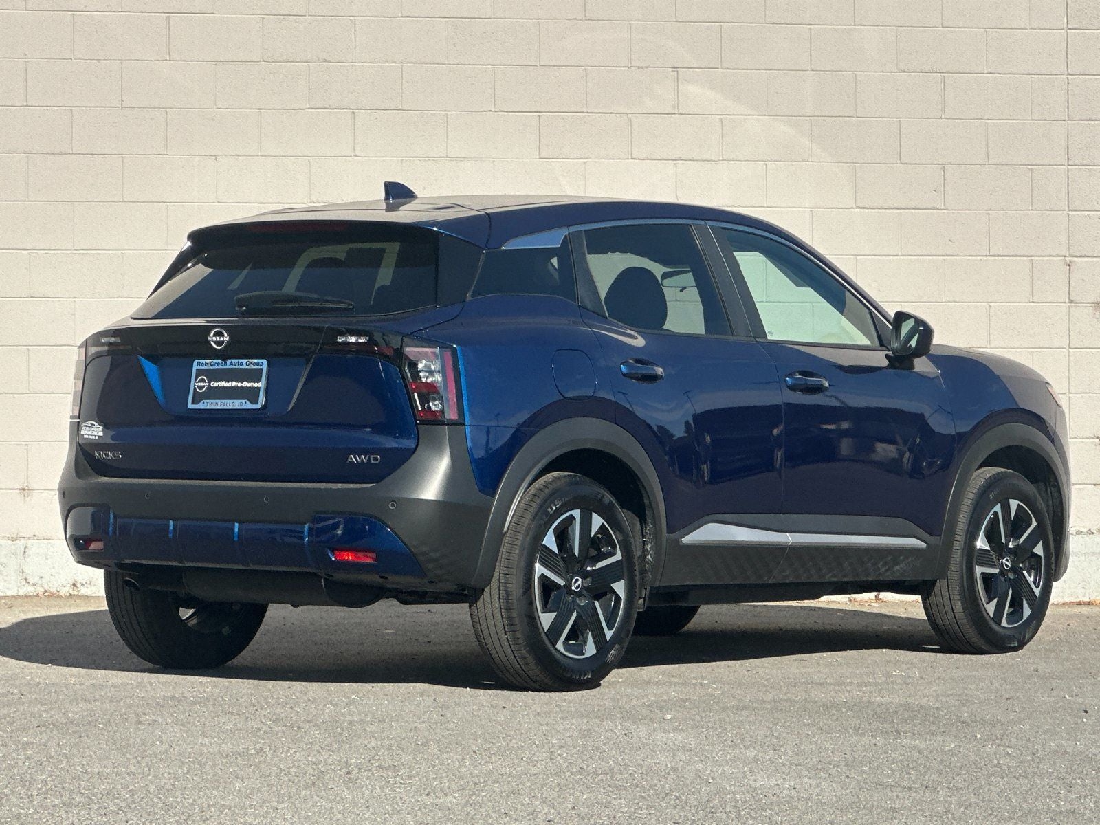 2025 Nissan Kicks SV