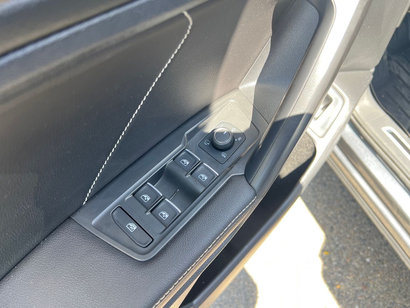 2022 Volkswagen Tiguan 2.0T SEL R-Line