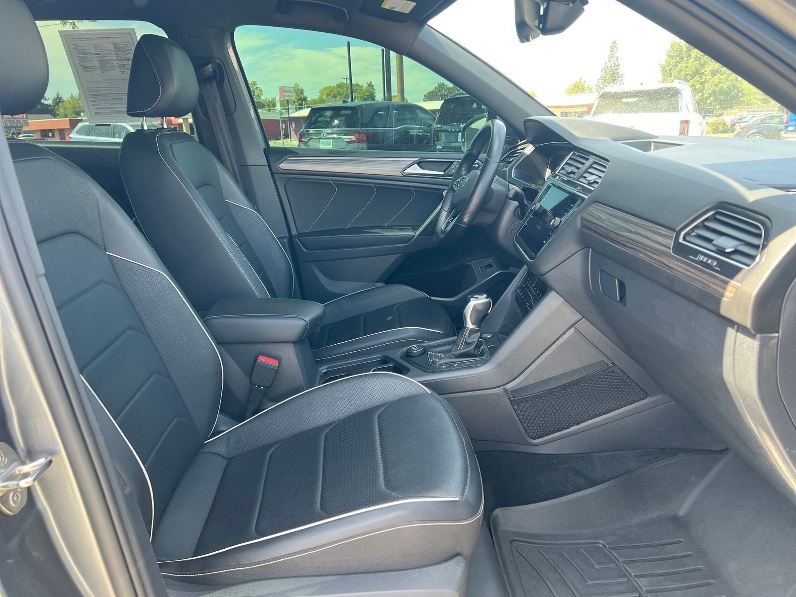 2022 Volkswagen Tiguan 2.0T SEL R-Line