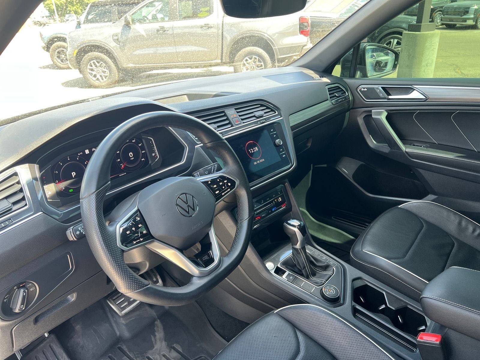 2022 Volkswagen Tiguan 2.0T SEL R-Line