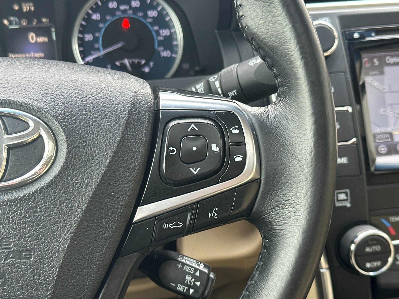 2016 Toyota Camry Hybrid XLE