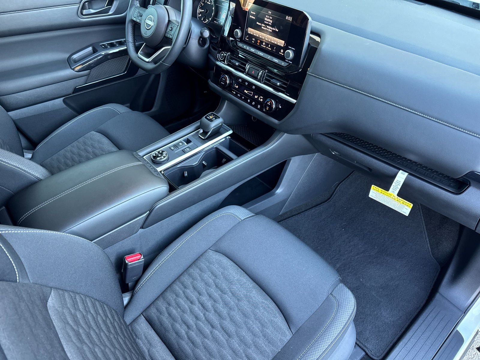 2024 Nissan Pathfinder SV