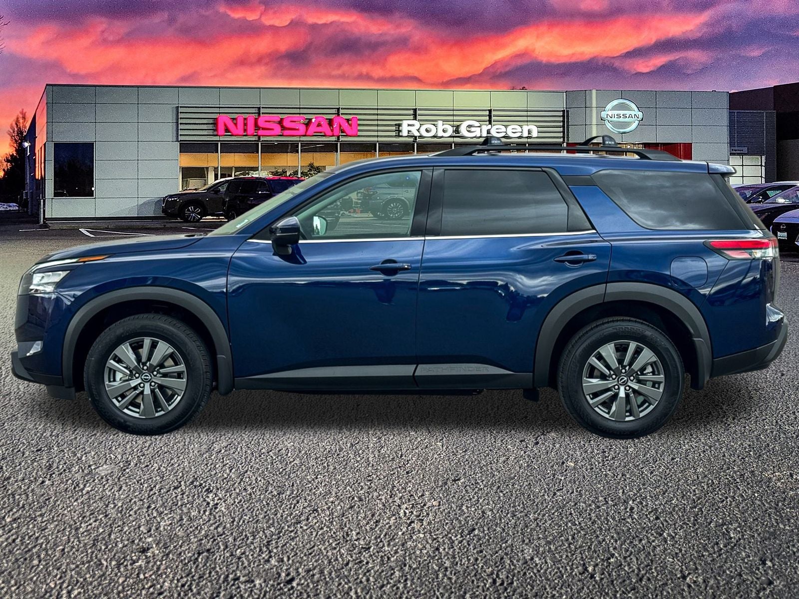 2025 Nissan Pathfinder SV