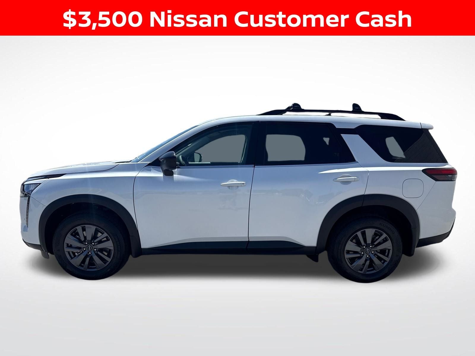 2026 Nissan Pathfinder SV