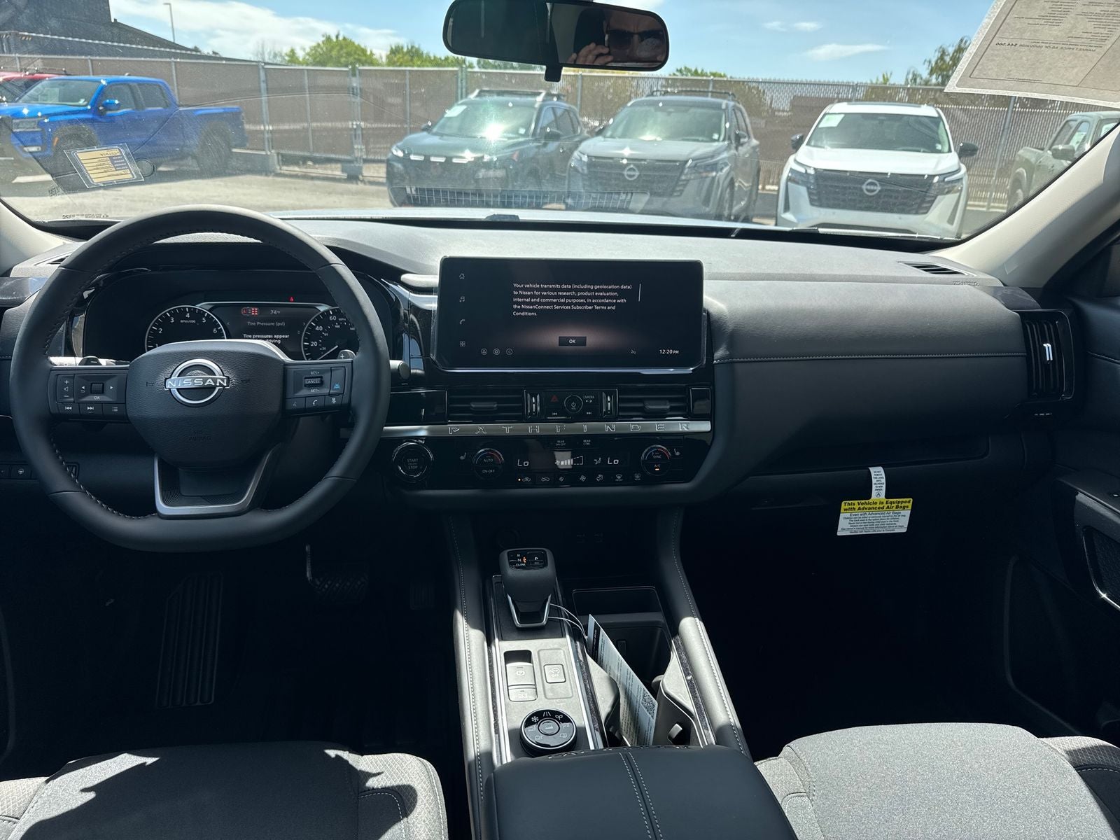 2026 Nissan Pathfinder SV