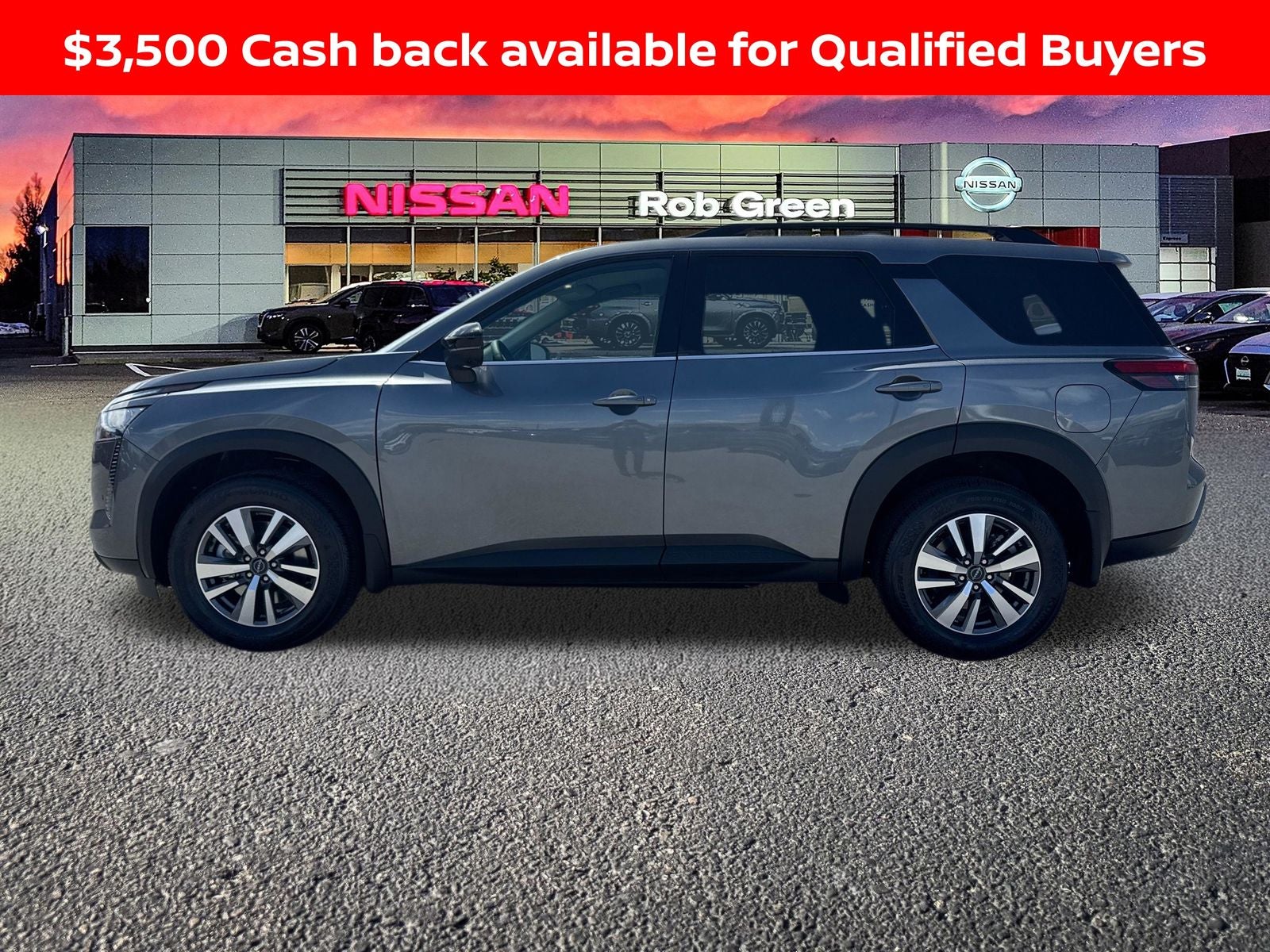 2026 Nissan Pathfinder SL