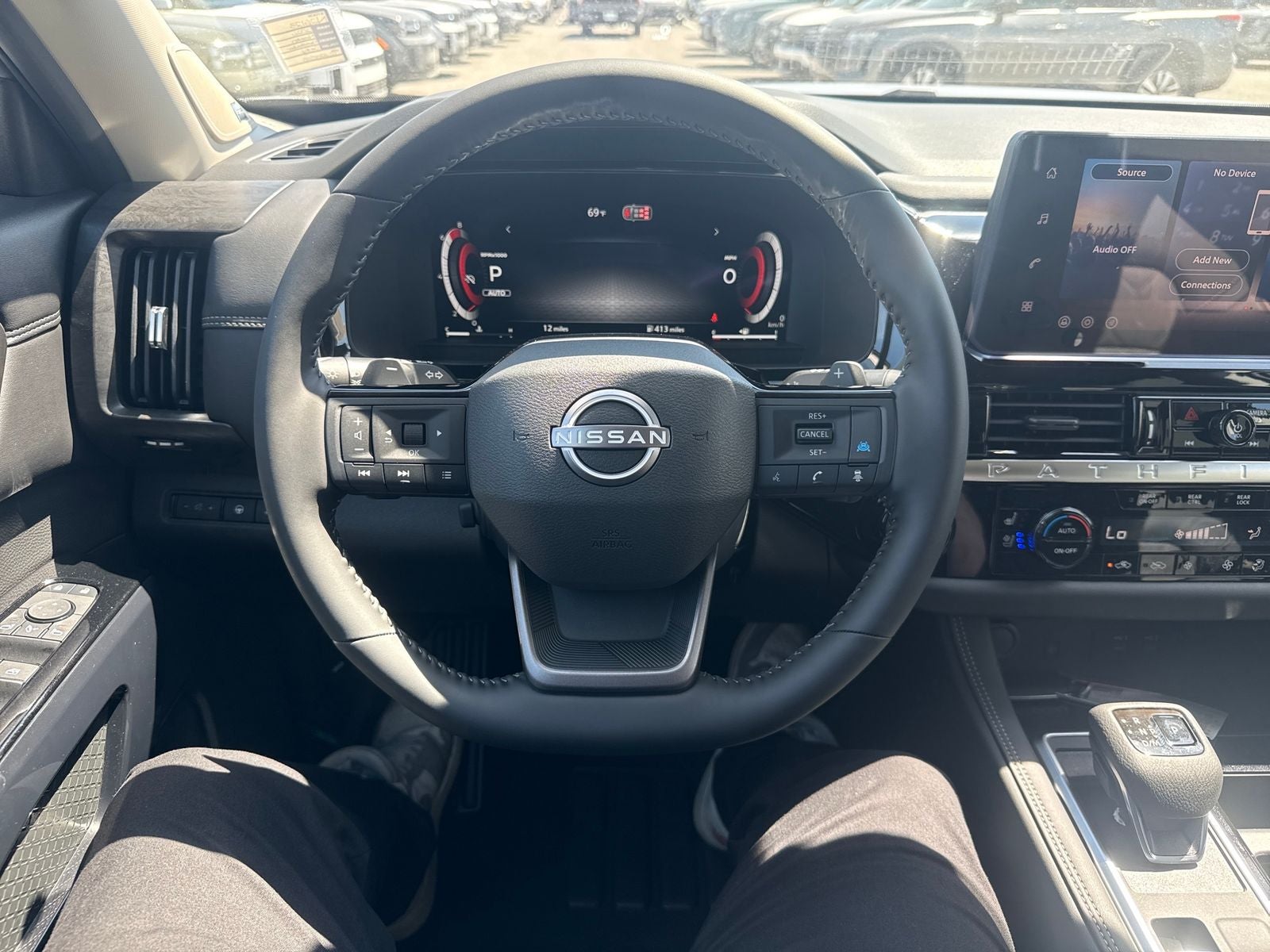 2026 Nissan Pathfinder Platinum