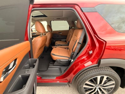 2025 Nissan Pathfinder Platinum