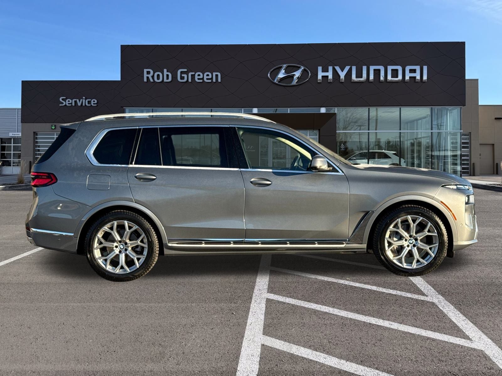 2025 BMW X7 xDrive40i