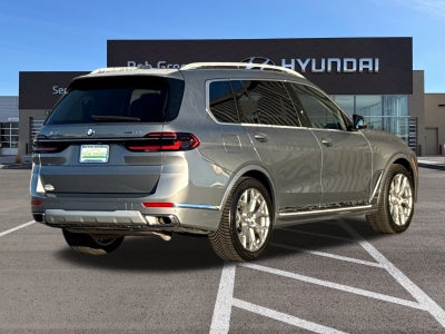 2025 BMW X7 xDrive40i