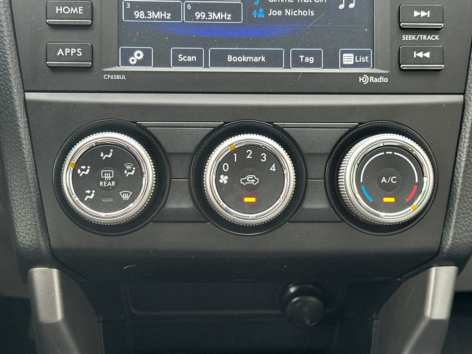 2017 Subaru Forester 2.5i