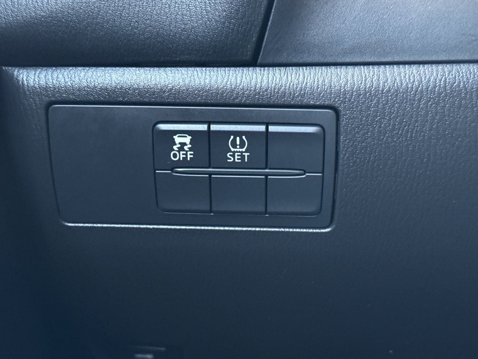 2015 Mazda Mazda3 i Sport