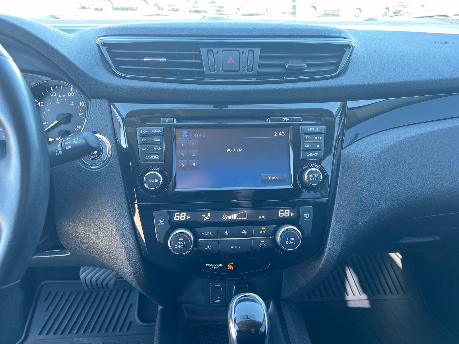 2017 Nissan Rogue Sport SV