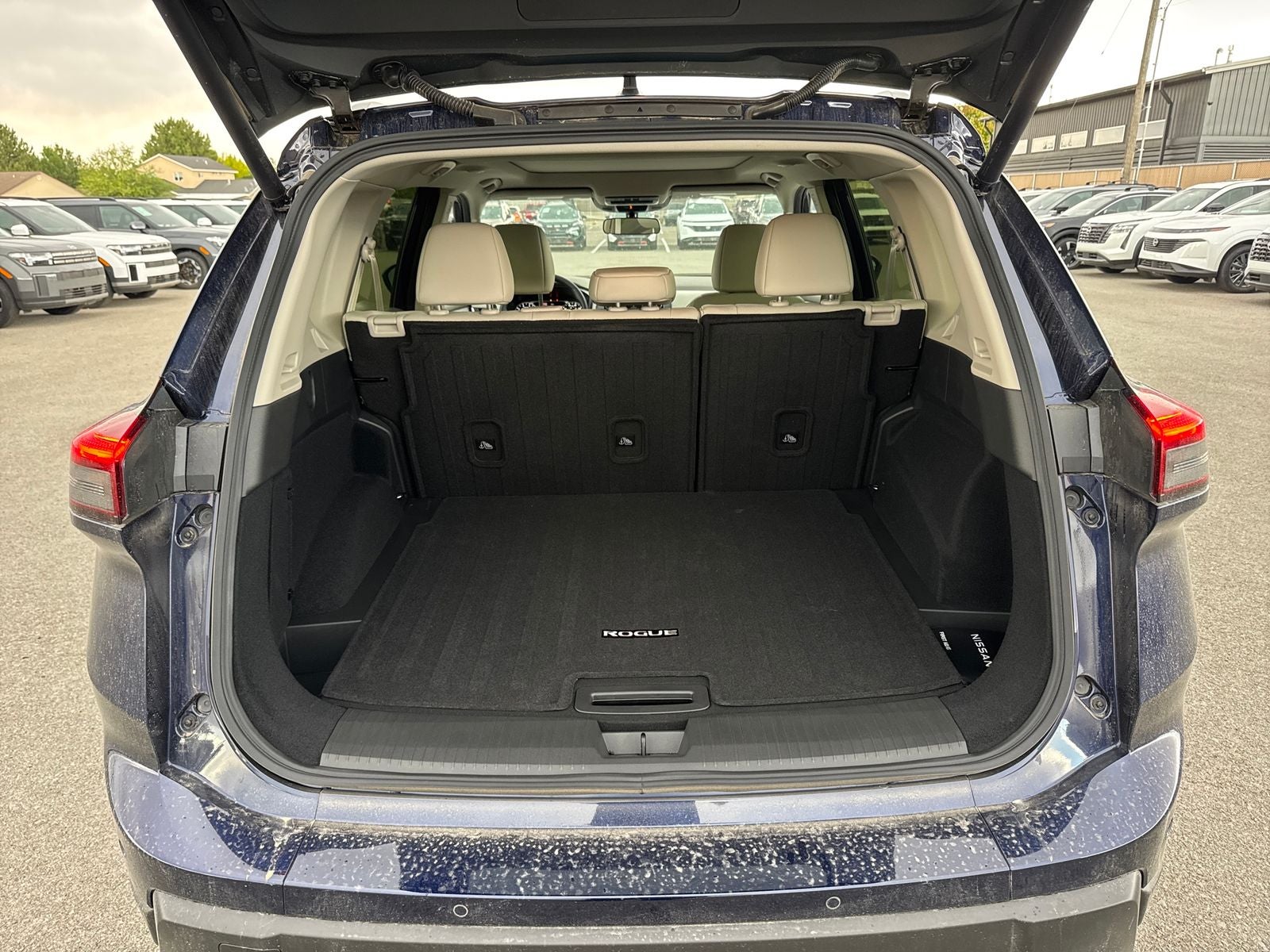 2026 Nissan Rogue Dark Armor
