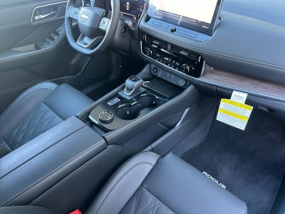 2025 Nissan Rogue Platinum