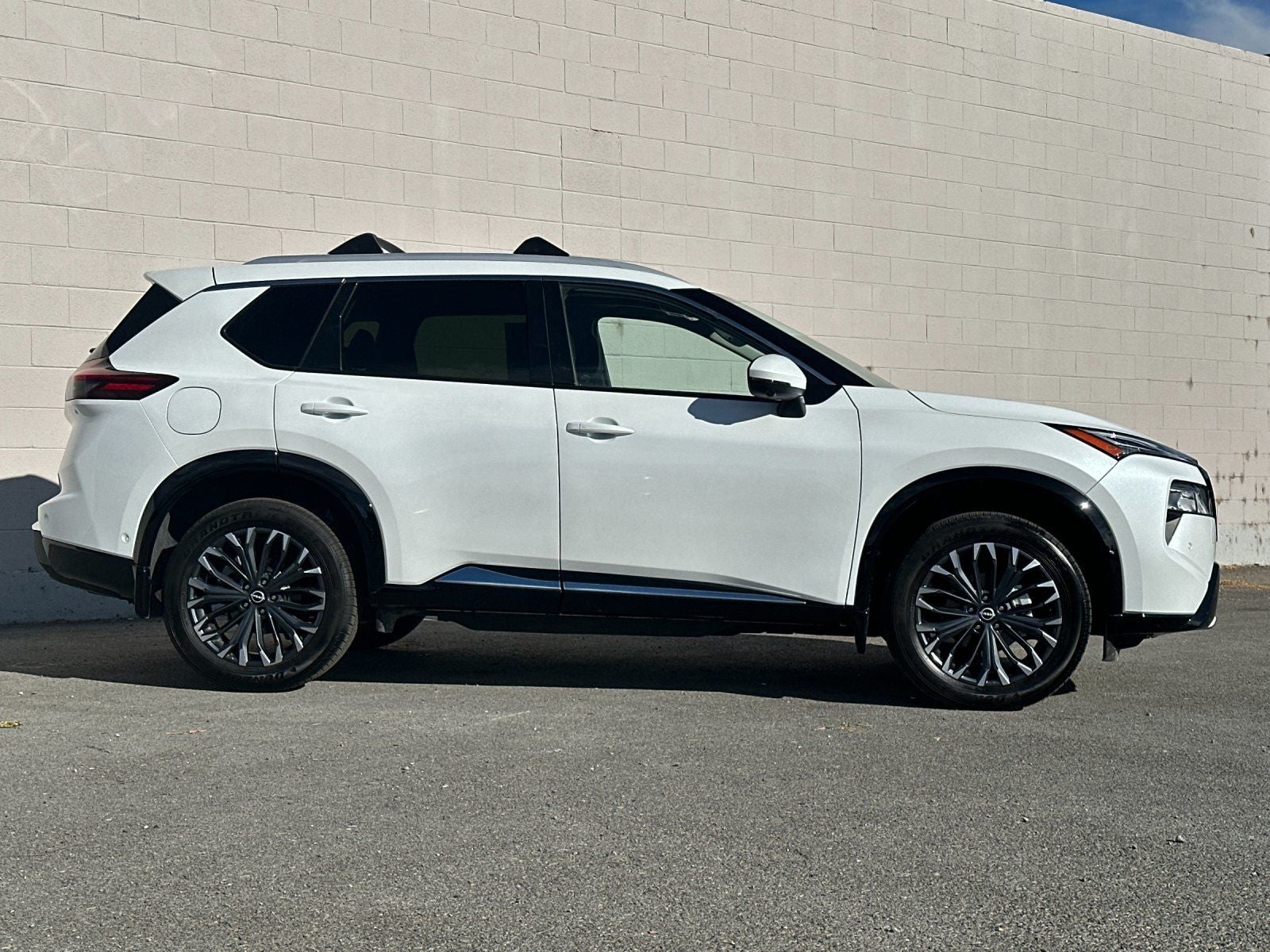 2025 Nissan Rogue Platinum