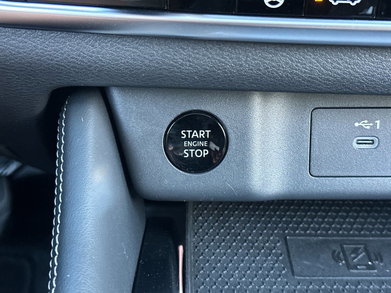 2025 Nissan Rogue Platinum - Photo 25