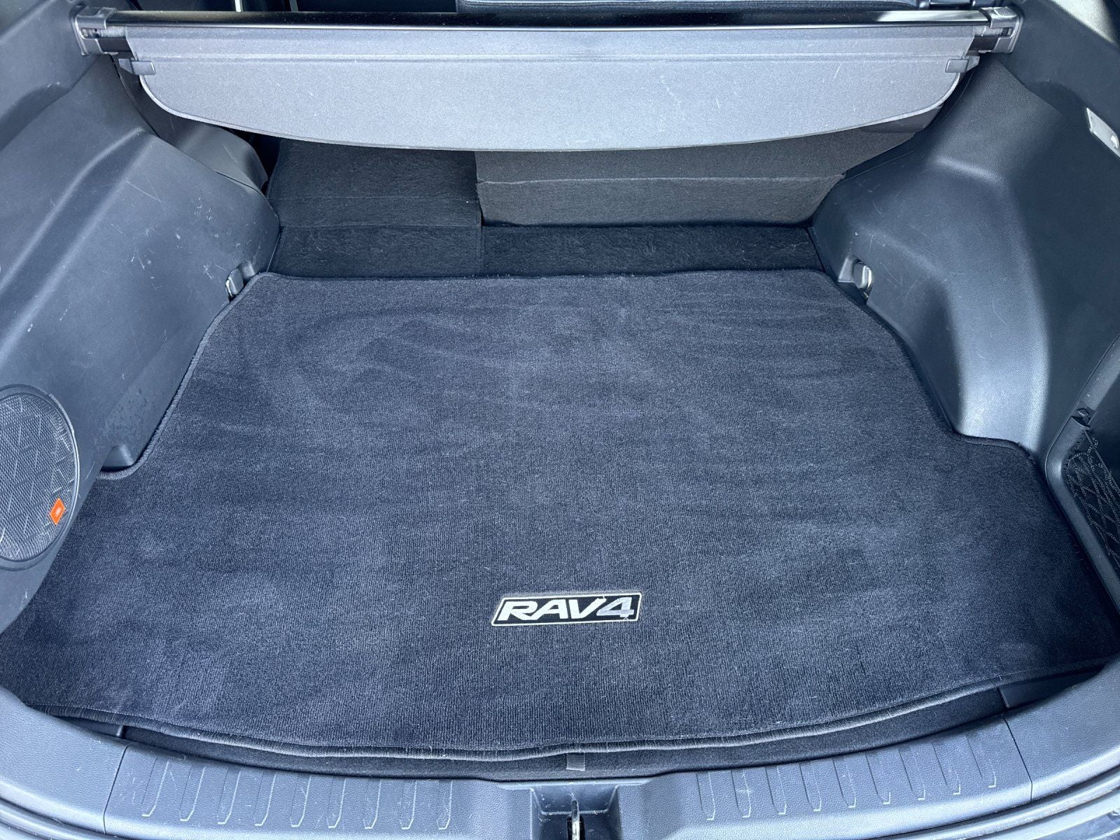 2019 Toyota RAV4 Hybrid XSE