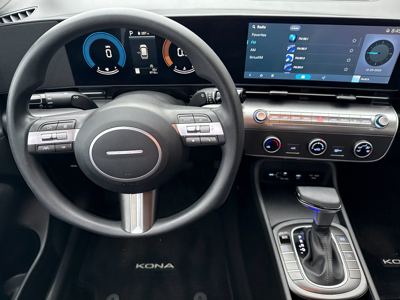 2025 Hyundai Kona SE