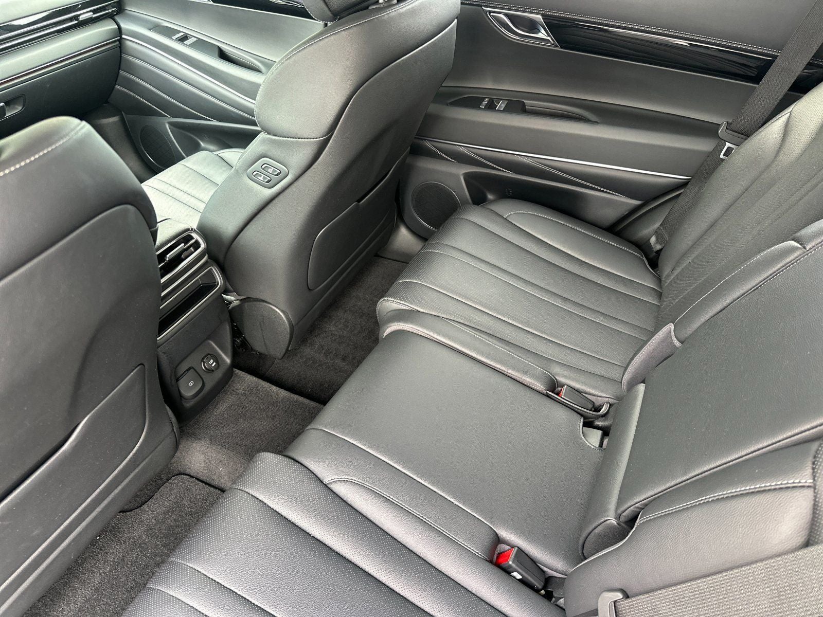 2025 Genesis GV80 2.5T